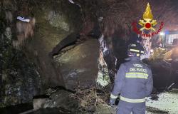 Balmuccia: caduta massi sulla Sp 10 della Val Sermenza