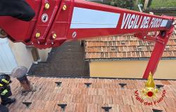 Borgosesia: camino in fiamme in via Salvo D'Acquisto