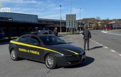 Alla guida senza patente e documenti: arrestato pericoloso latitante