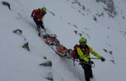 Escursionista si infortuna a quota 2800: salvato in condizioni meteo proibitive