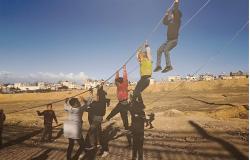 "Qui resteremo": in piazza Cavour le immagini dalla striscia di Gaza