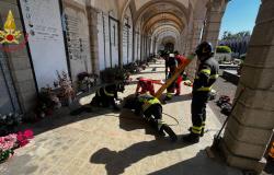 Fara Novarese: si rompe la lastra, precipita dentro i loculi sotterranei