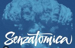 Gli studenti del "Lanino" in visita alla mostra "SenzAtomica"