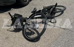 "E-bike abbandonata in mezzo alla strada in via Cirenaica"