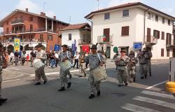 Alpini: la sfilata per le vie di Arborio