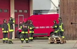 Vercelli, la cittadinanza nella sede dei vigili del fuoco