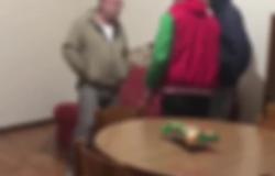 Adescato da una minorenne, viene rapinato da due complici