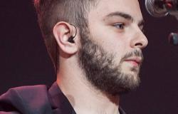 Vercelli: il cantante Lorenzo Fragola incontra gli studenti 