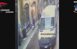 Investe un anziano col monopattino, provocandogli gravissime lesioni e fugge