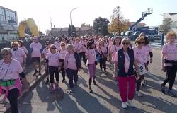 Caresanablot: camminata in rosa (VIDEO)
