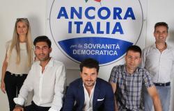 Una sezione di Ancora Italia, il partito fondato da Francesco Toscano
