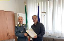 Guardia di finanza: in pensione il luogotenente Agostino Giacomantonio