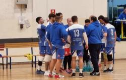 I ragazzi del Multimed Volley Vercelli sconfitti al quinto set