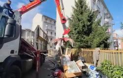 Via Salvo d'Acquisto: individuati due autori dell'abbandono di rifiuti