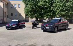 Vercelli: i Carabinieri fanno visita ai piccoli della "Castelli"
