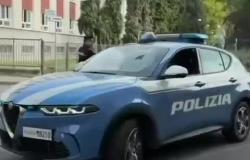 Vercelli: l'omaggio della polizia ai tre carabinieri morti 