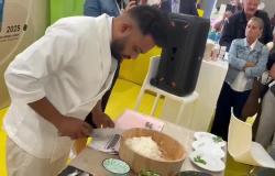 Dimostrazione di preparazione del sushi con il vincitore dell'Italy Sushi Cup Gianni Fernando