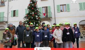 Vercelli: inaugurato "l'albero di tutti" in Piazza Palazzo Vecchio