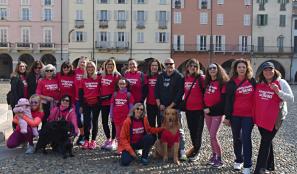 Vercelli: tutti i volti della Camminata in Rosa (FOTOGALLERY)
