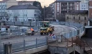 Cavalcaferrovia Belvedere: "Di questo passo, i lavori finiranno ad aprile..."