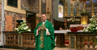 Tronzano: lutto cittadino per il parroco don Enrico Trimin&igrave;