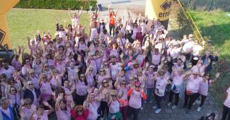 Caresanablot: oltre 150 persone alla camminata in rosa