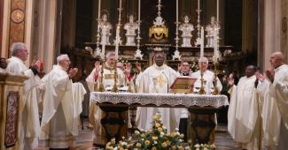 Trino: le immagini dell'ingresso di don Claude Tossou 