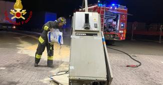 Vigili del fuoco distributore Cigliano
