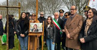 Vercelli: posata la targa dedicata a Gis&egrave;le Pelicot, "Giusta dell'Umanit&agrave;"