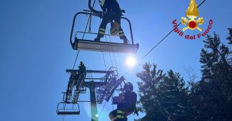 Esercitazione di Vigili del fuoco di Vercelli sul salvataggio di dispersi