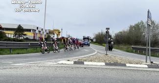 Milano-Torino 2026, il passaggio della corsa Vercelli (il video)