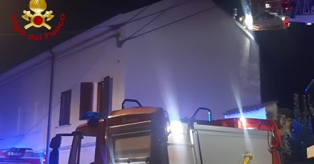 Incendio canna fumaria Albano, vigili del fuoco