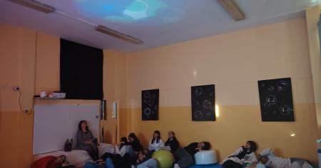 Gli alunni dell'Istituto Lanino in visita all'aula Snoezelen