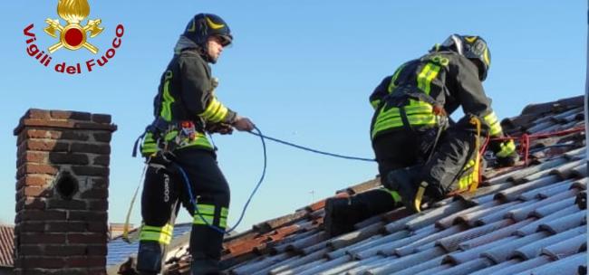 Crescentino: fiamme in un edificio storico