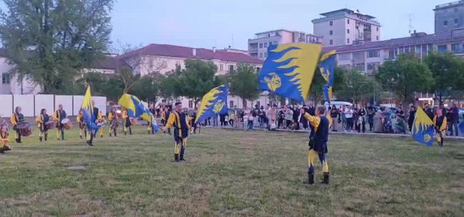 "Il contado di Castellamonte", gruppo di sbandieratori (VIDEO) 