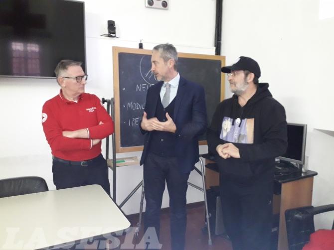 Dono Carlo Olmo a Croce rossa Vercelli