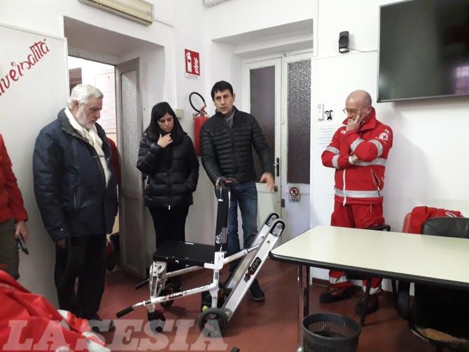 Dono Carlo Olmo a Croce rossa Vercelli