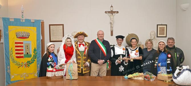 Consegna chiavi maschere