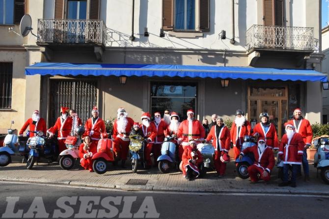 Babbi Natale Vespa club Vercelli