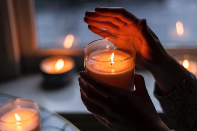 Candela alla finestra