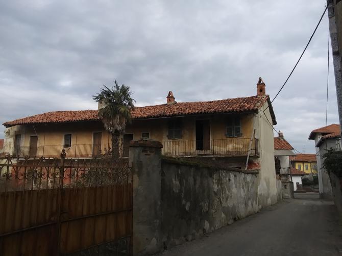 Moncrivello via Miralta