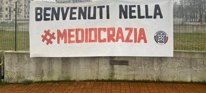 Striscione Casa Pound