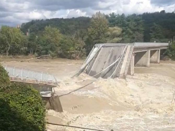 Romagnano Sesia ponte crollato