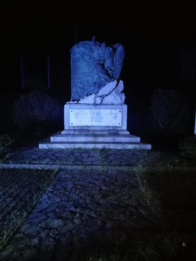 Motta de' Conti monumento illuminato