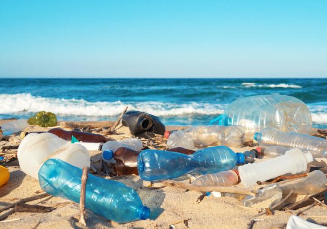 Plastica sulla spiaggia