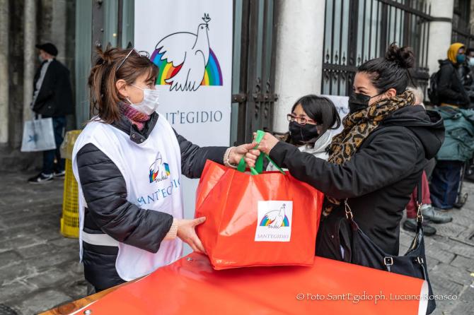Sant'Egidio raccolta viveri