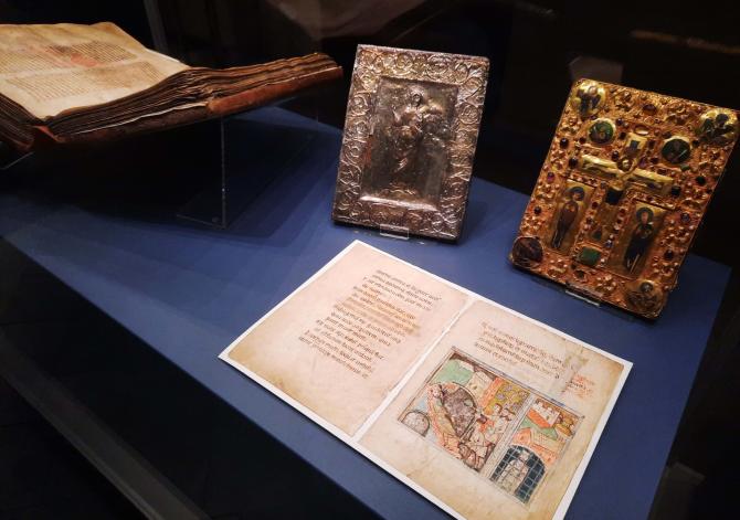 Codice C: legatura e foglio del martirio di Eusebio