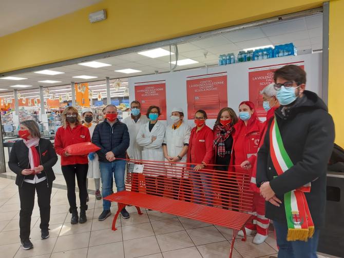 panchina rossa conad