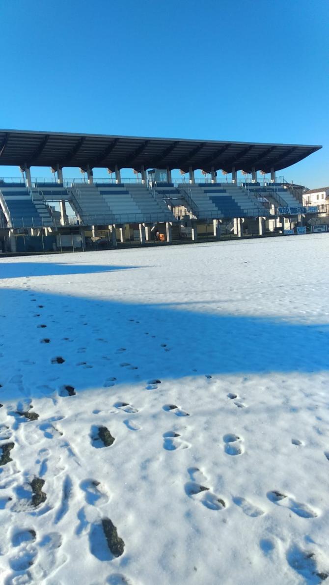 La neve ferma il calcio dilettantistico: rinviate le partite delle vercellesi