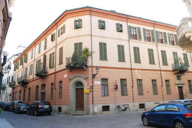 il palazzo sede della Fondazione Cassa di Risparmio di Vercelli